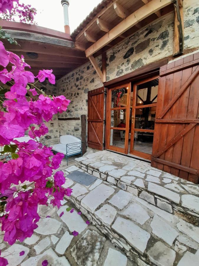 Blue Cottage Apsiou 외부 사진