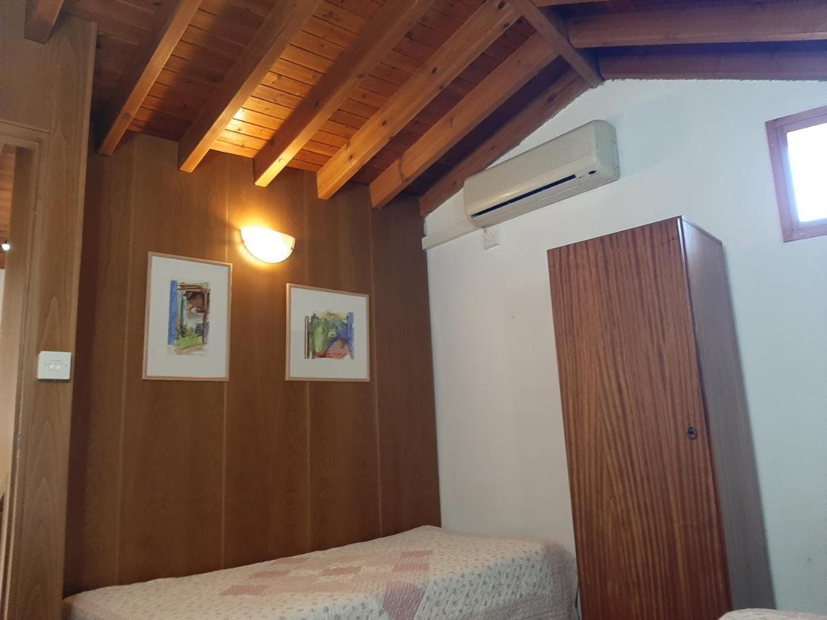 Blue Cottage Apsiou 외부 사진