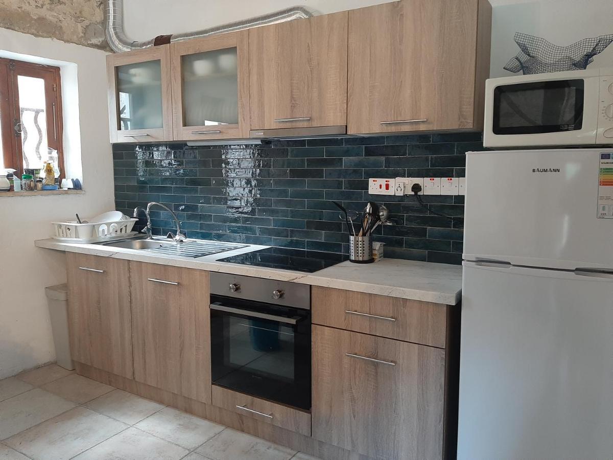 Blue Cottage Apsiou 외부 사진