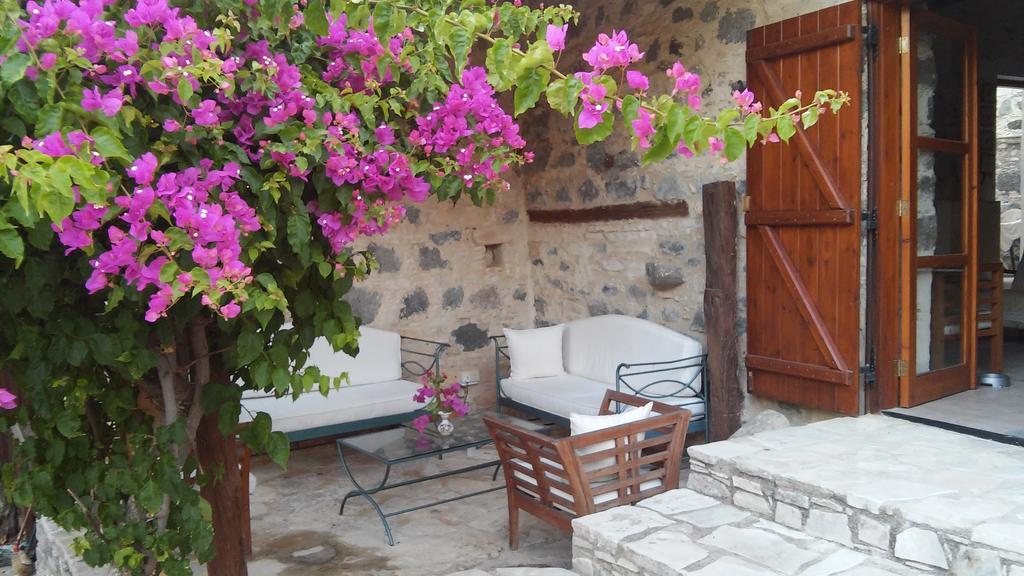 Blue Cottage Apsiou 외부 사진